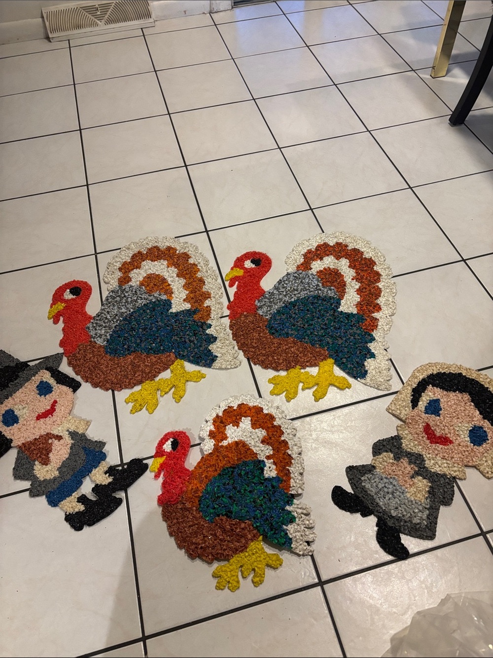 Vintage plastic popcorn thanksgiving pilgrim turkey decorations 5 pieces